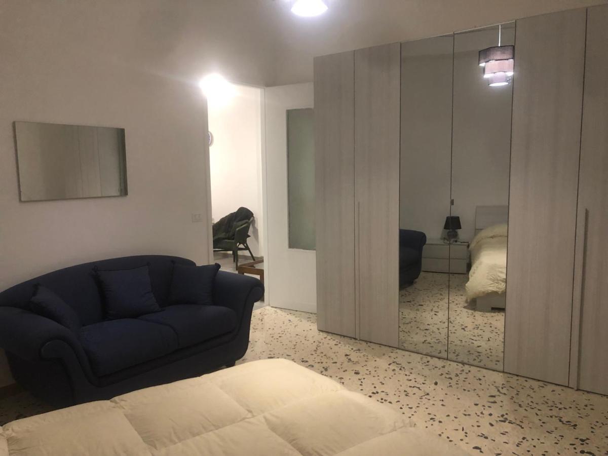 פלרמו Serradifalco Cozy House Di Enza E Luigi מראה חיצוני תמונה