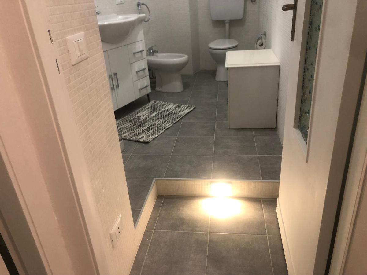 פלרמו Serradifalco Cozy House Di Enza E Luigi מראה חיצוני תמונה