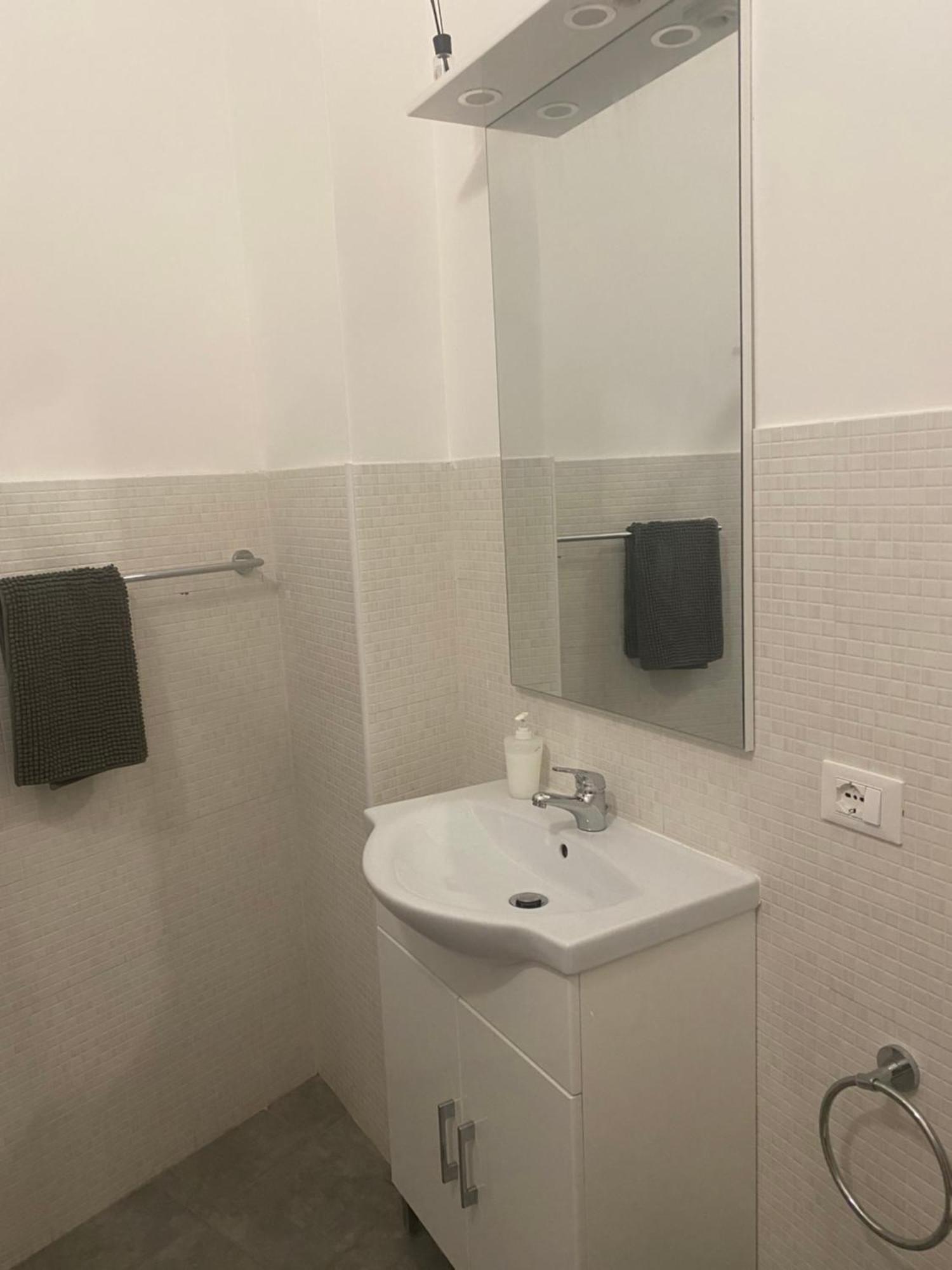 פלרמו Serradifalco Cozy House Di Enza E Luigi מראה חיצוני תמונה